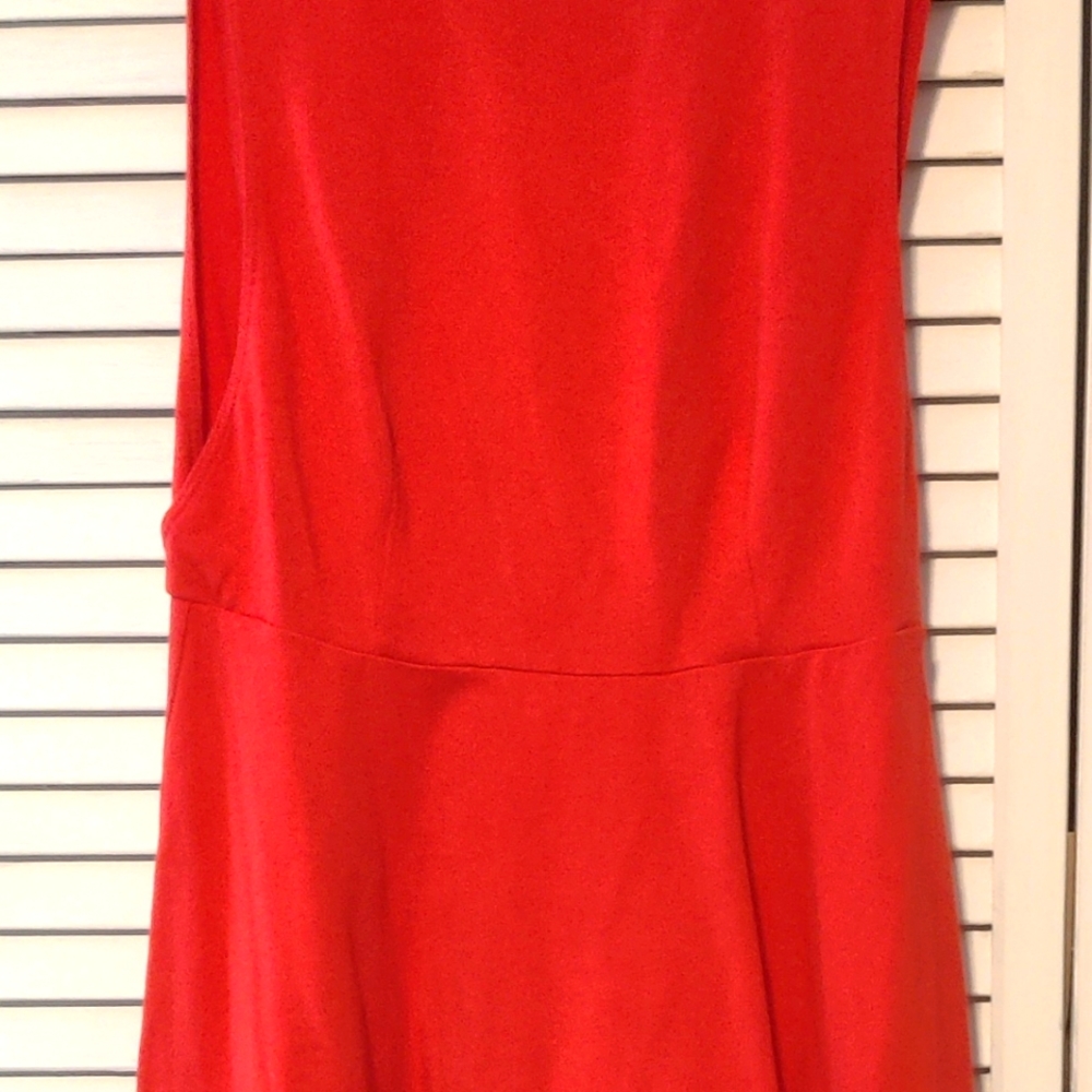 Clothing - Picture 10 of 16